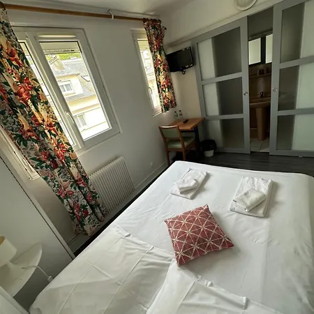 Restaurant L'annexe Hotell 2*