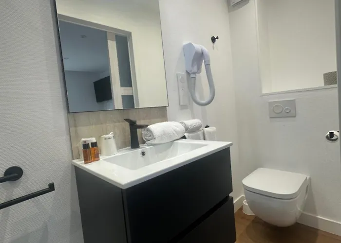 Les Remparts Hotel 2*