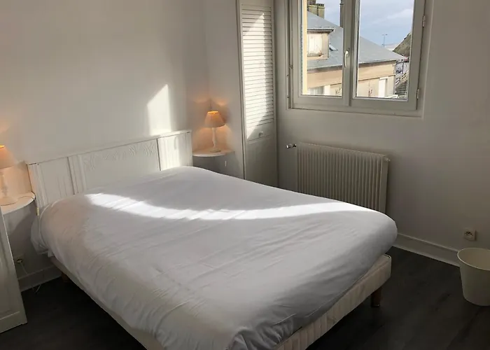 Les Remparts Hotel 2*