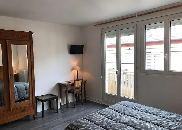 Les Remparts Hotel 2*